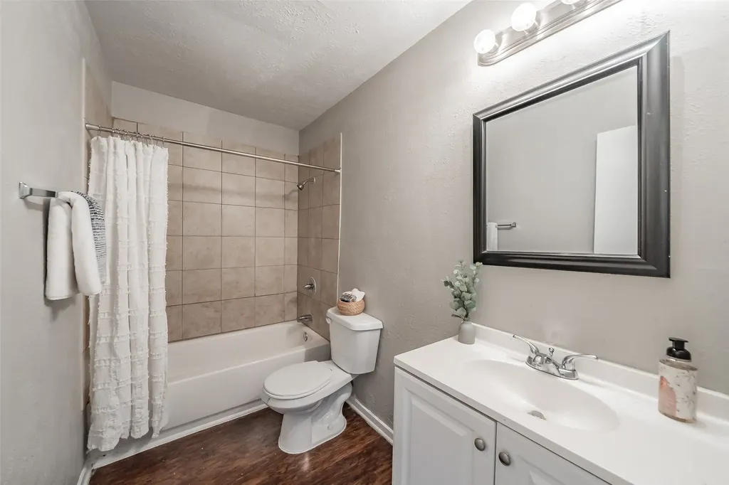 720 Nora Lane Desoto TX 75115