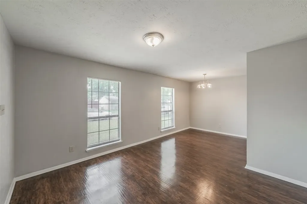 720 Nora Lane Desoto TX 75115