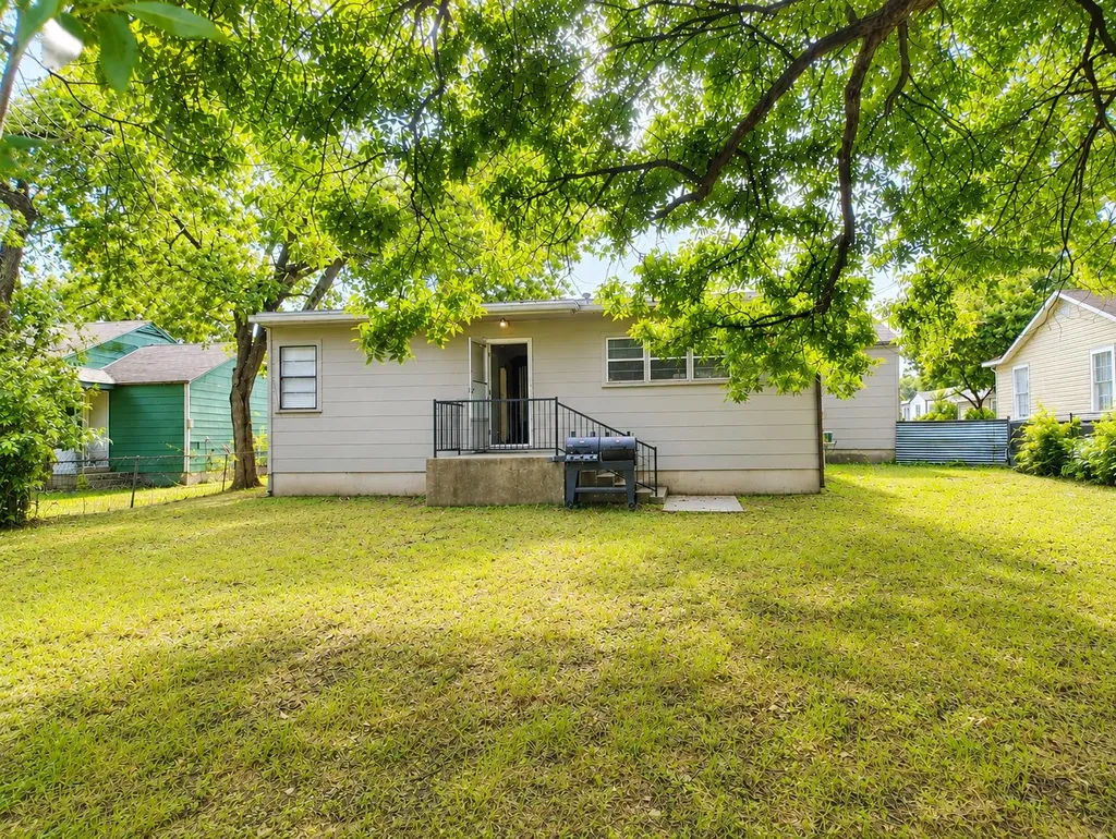 4801 Marks Place Fort Worth TX 76116