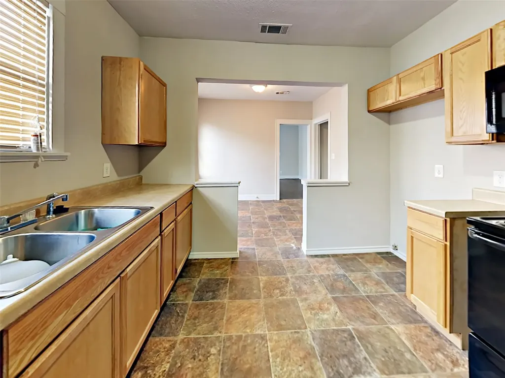 1824 Stella Avenue Dallas TX 75203