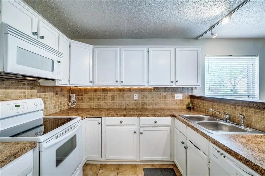 1704 Quail Run Drive Garland TX 75040