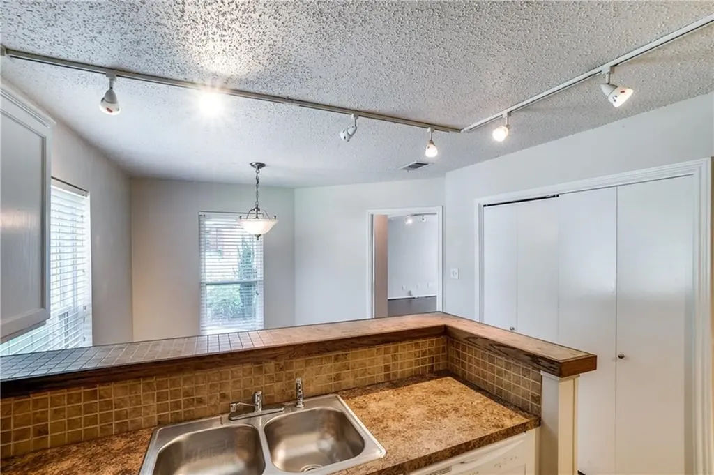 1704 Quail Run Drive Garland TX 75040