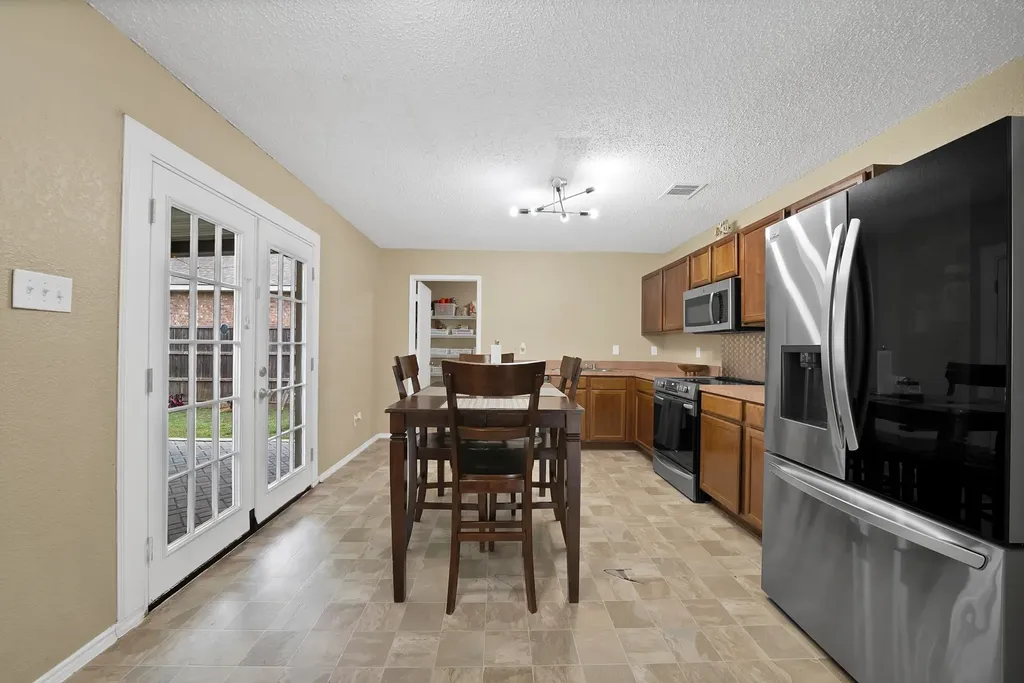 3372 Mojave Drive Dallas TX 75241