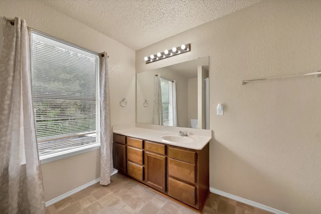 3372 Mojave Drive Dallas TX 75241