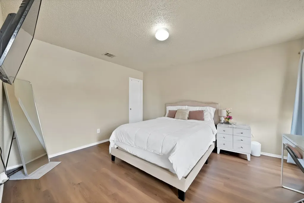 3372 Mojave Drive Dallas TX 75241