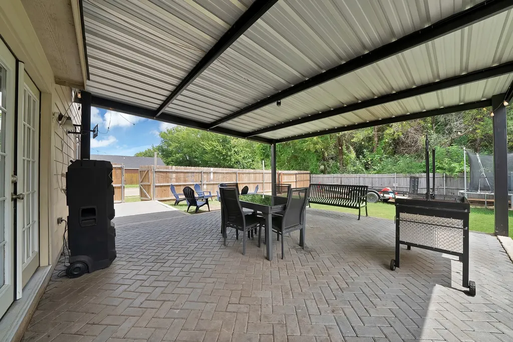 3372 Mojave Drive Dallas TX 75241