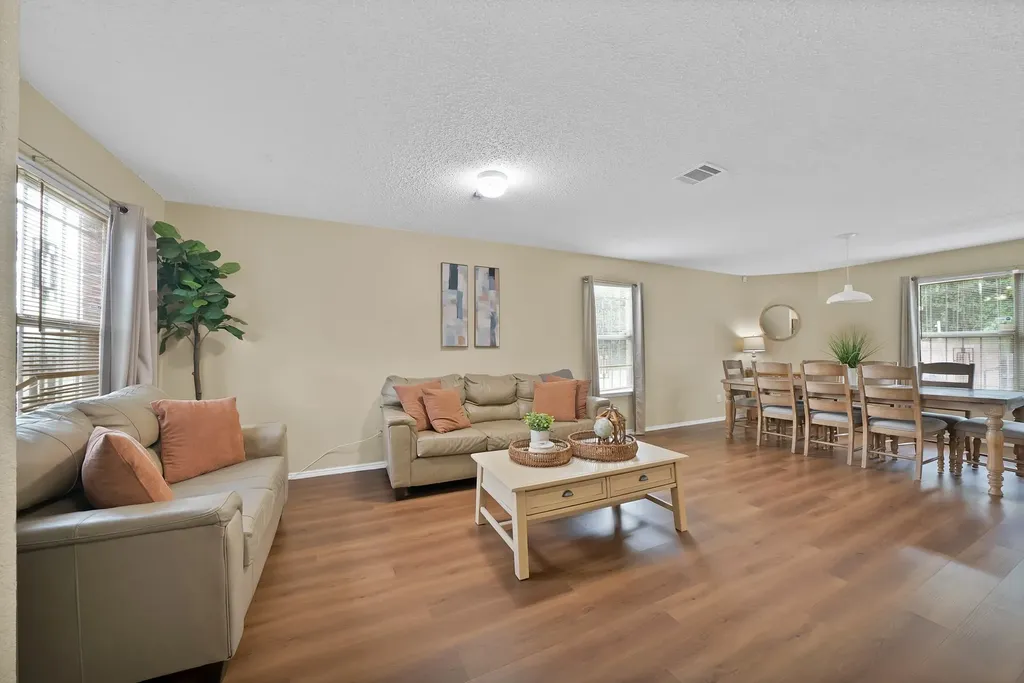 3372 Mojave Drive Dallas TX 75241