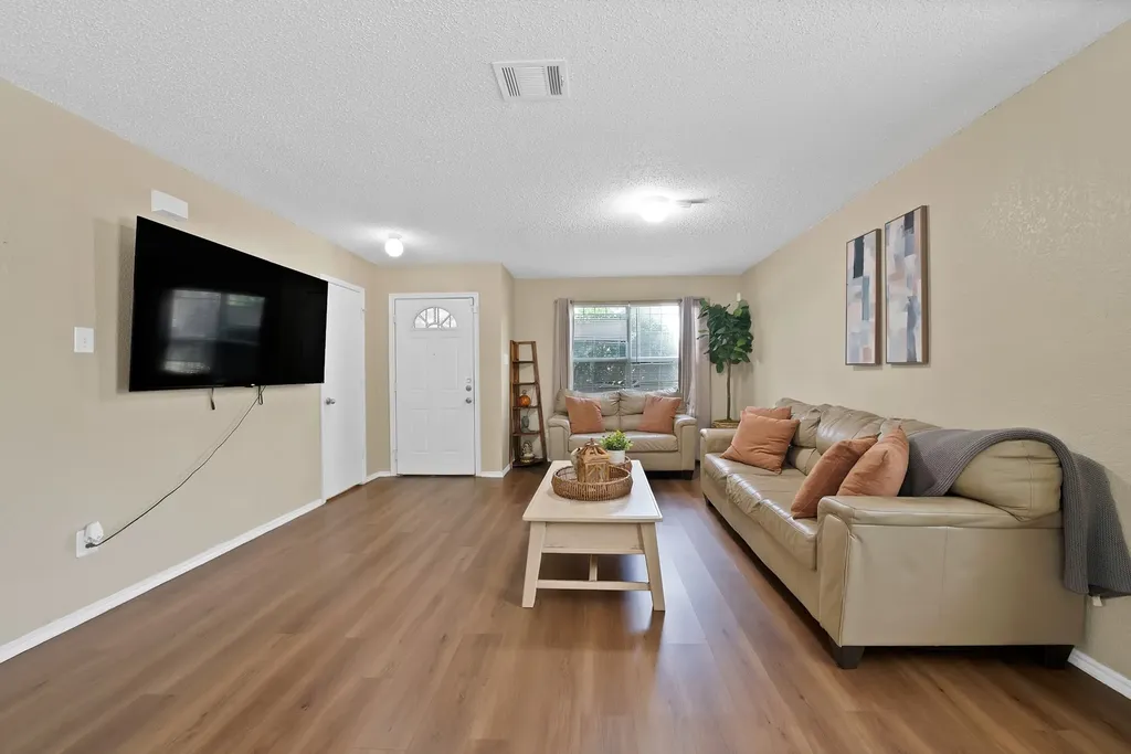 3372 Mojave Drive Dallas TX 75241