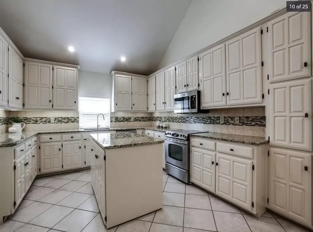 8118 Torrey Pines Lane Garland TX 75044