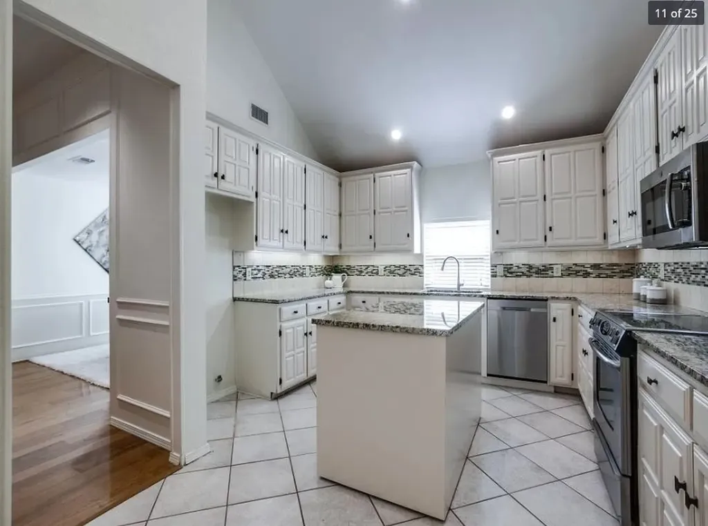 8118 Torrey Pines Lane Garland TX 75044