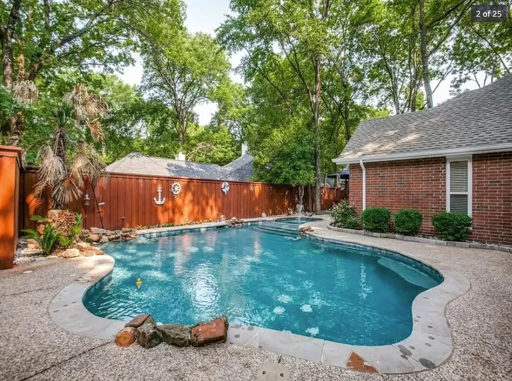 8118 Torrey Pines Lane Garland TX 75044