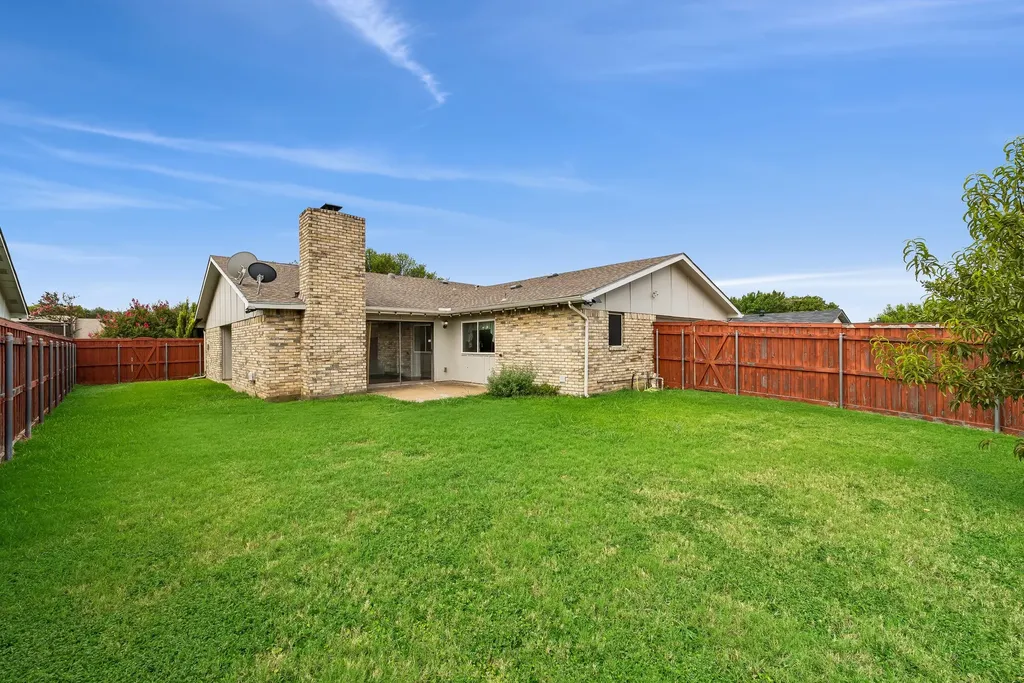 10239 Green Ash Road Dallas TX 75243