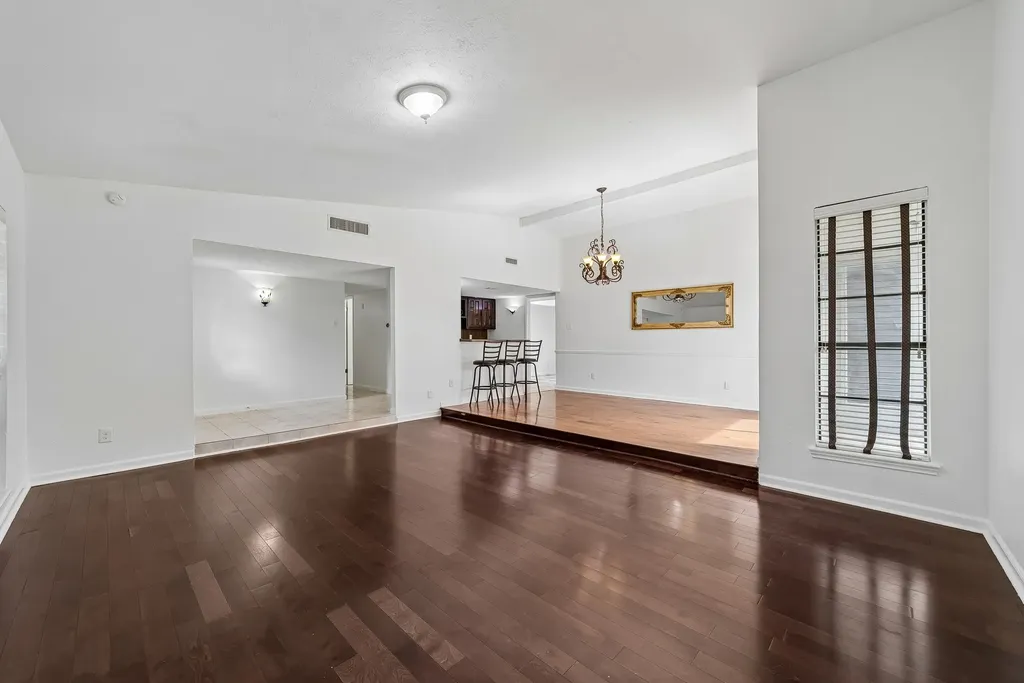 10239 Green Ash Road Dallas TX 75243