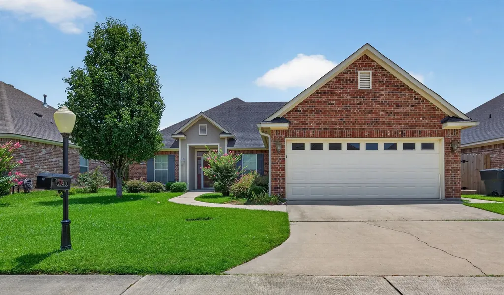2140 Burgundy Ridge Drive Shreveport LA 71118
