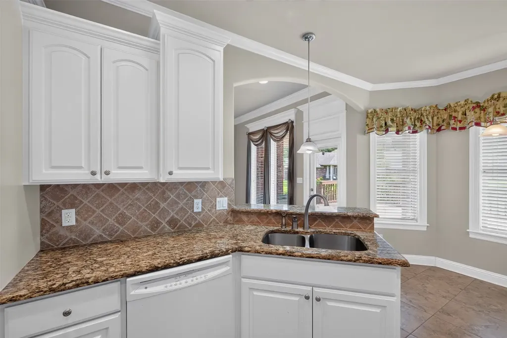2140 Burgundy Ridge Drive Shreveport LA 71118