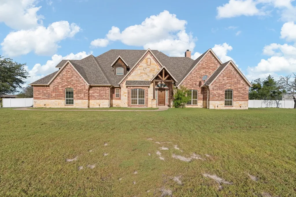 Weatherford TX, 124 True Grit Court