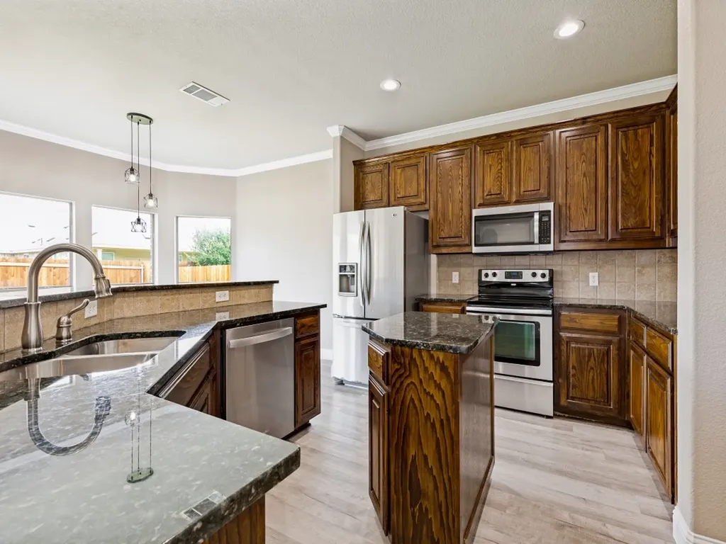 455 Chisholm Trail Justin TX 76247
