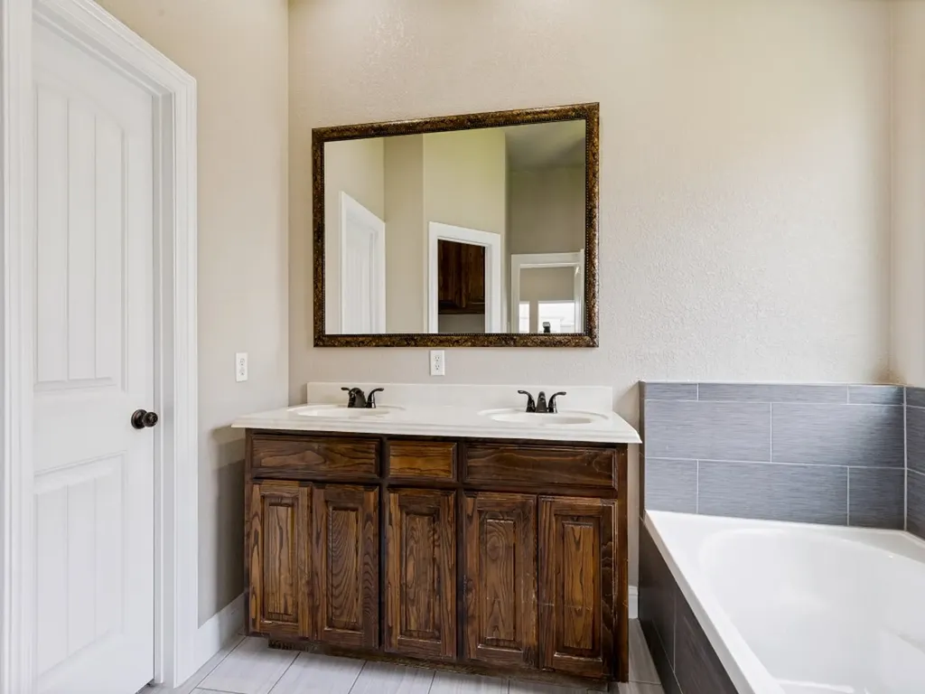 455 Chisholm Trail Justin TX 76247