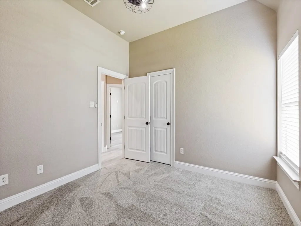 455 Chisholm Trail Justin TX 76247