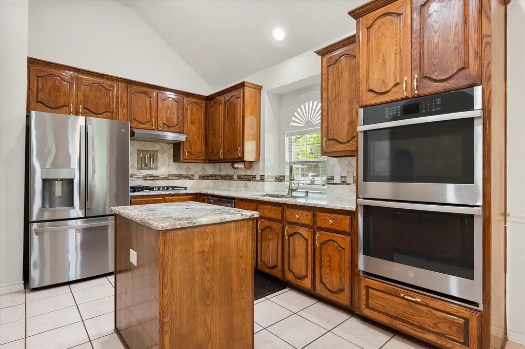 7700 Buccaneer Circle Arlington TX 76016