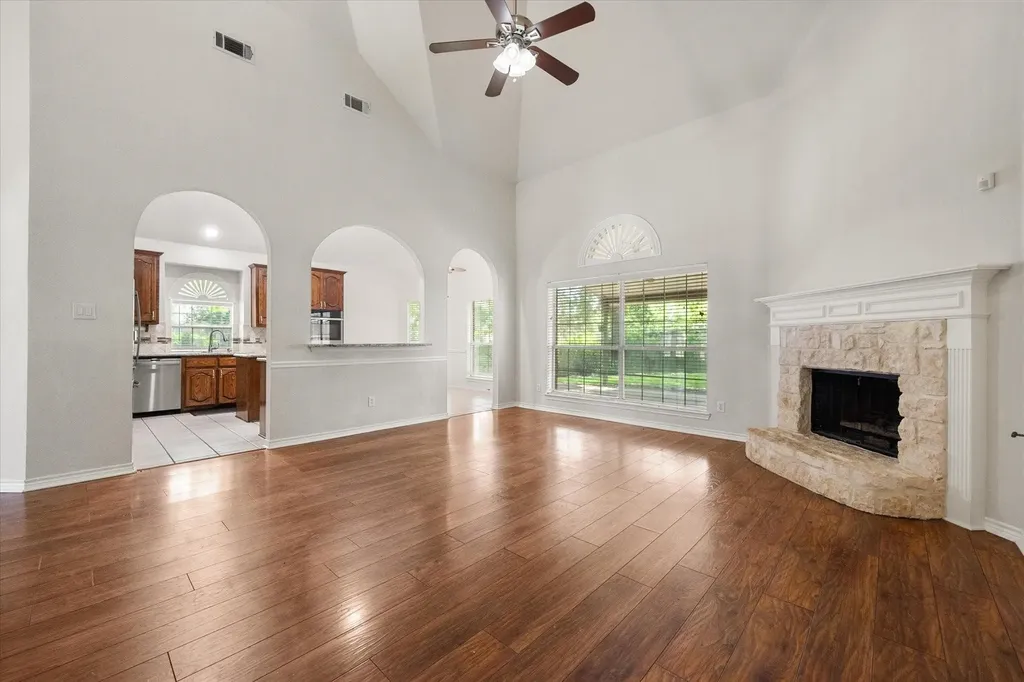 7700 Buccaneer Circle Arlington TX 76016