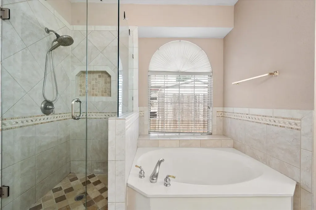 7700 Buccaneer Circle Arlington TX 76016