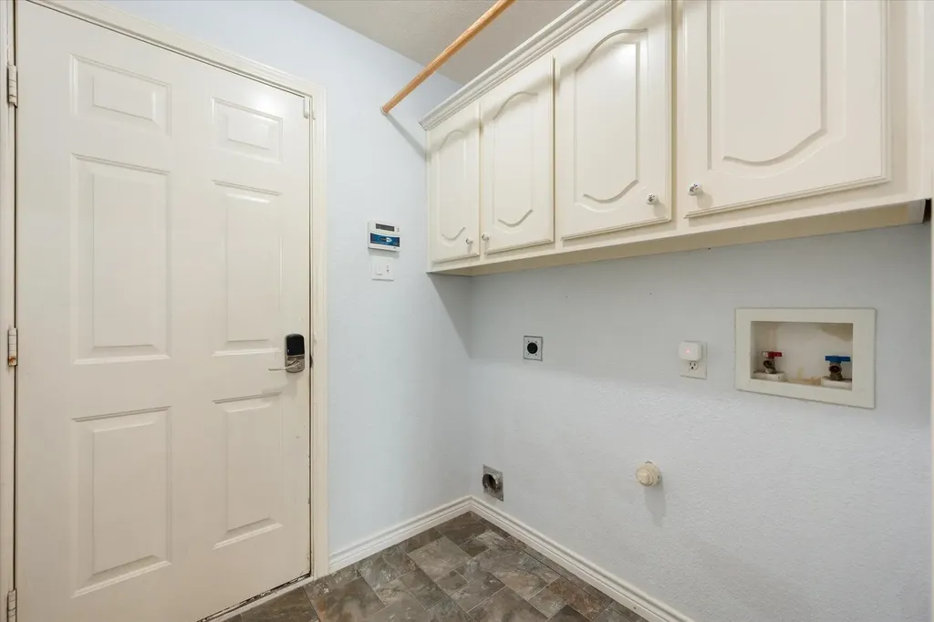 7700 Buccaneer Circle Arlington TX 76016