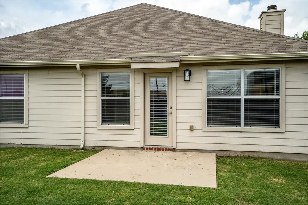 961 Roundup Street Cross Roads TX 76227