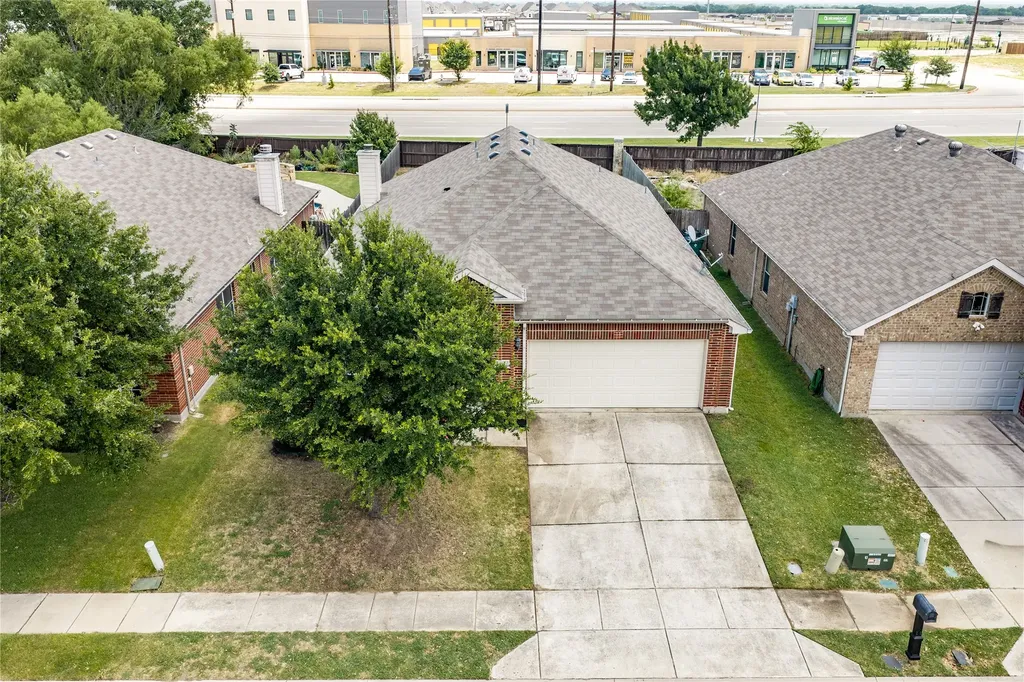961 Roundup Street Cross Roads TX 76227