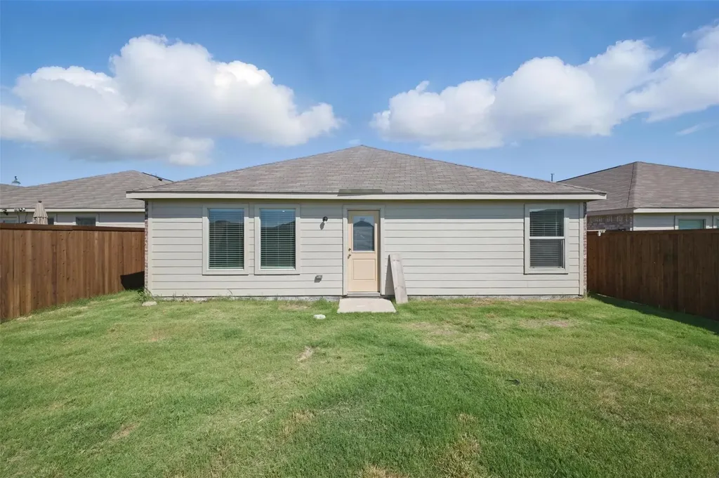 1326 Eldridge Pond Street Forney TX 75126