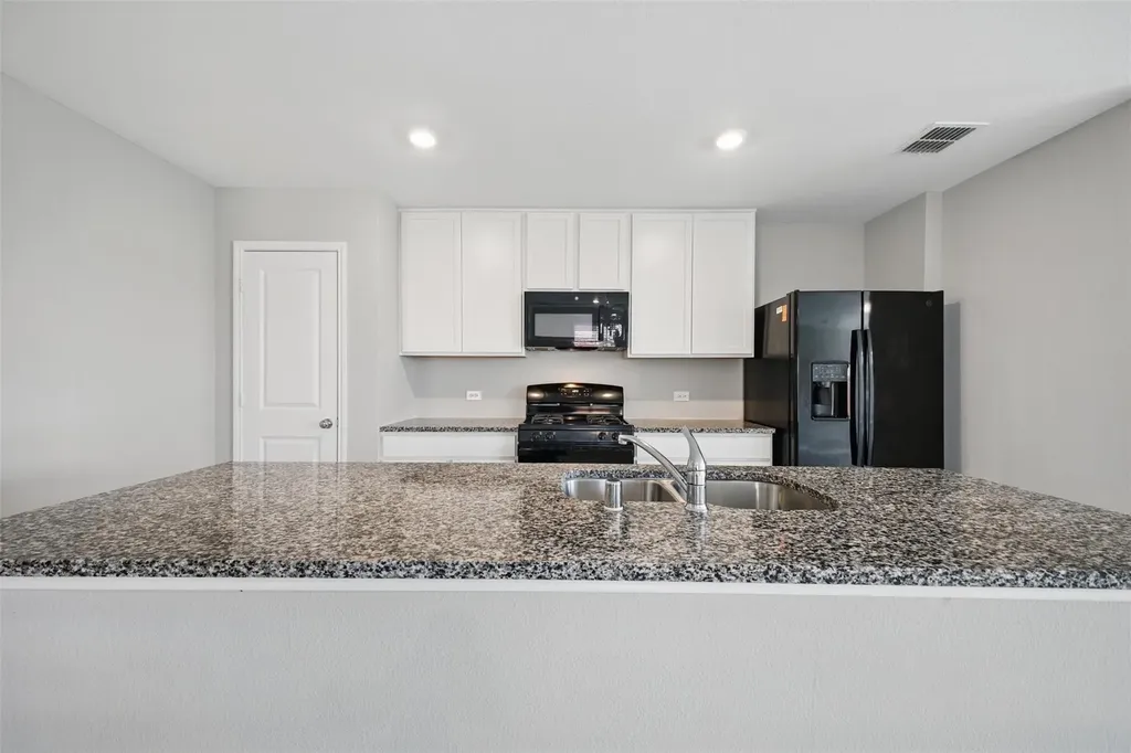 1326 Eldridge Pond Street Forney TX 75126