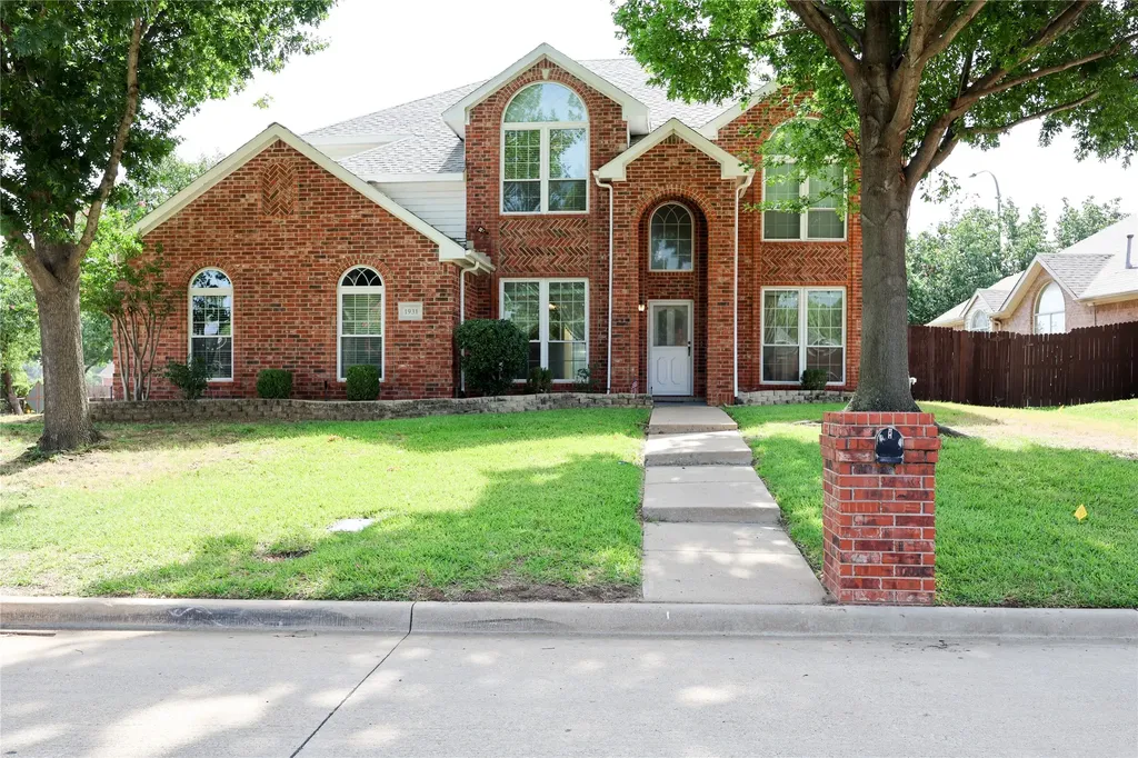 1931 Paloma Way Arlington TX 76006