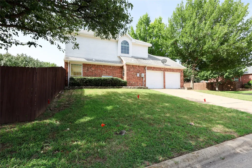 1931 Paloma Way Arlington TX 76006