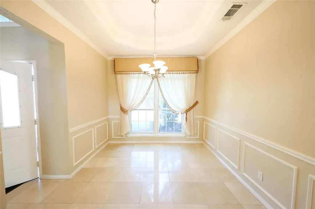 1931 Paloma Way Arlington TX 76006