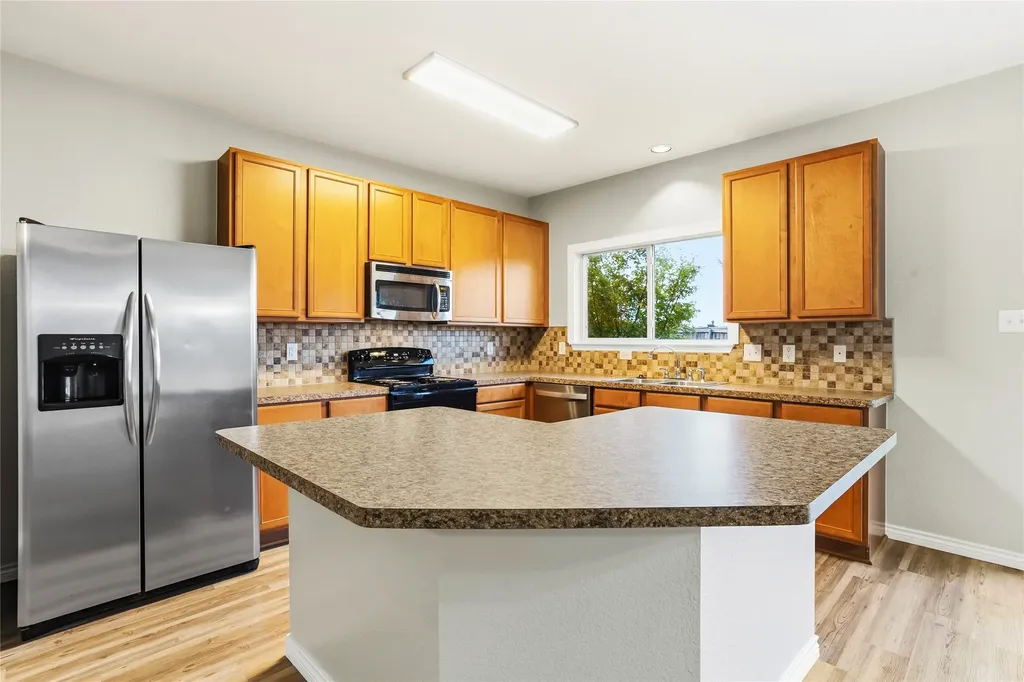 115 Franklin Court Venus TX 76084