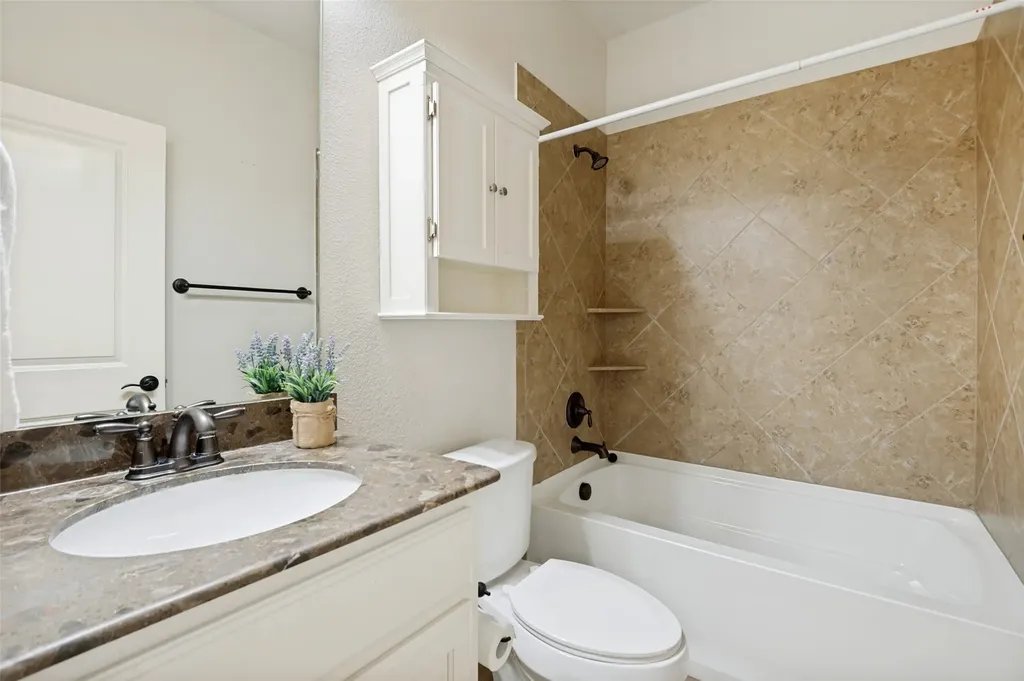 4646G Rhett Lane Carrollton TX 75010