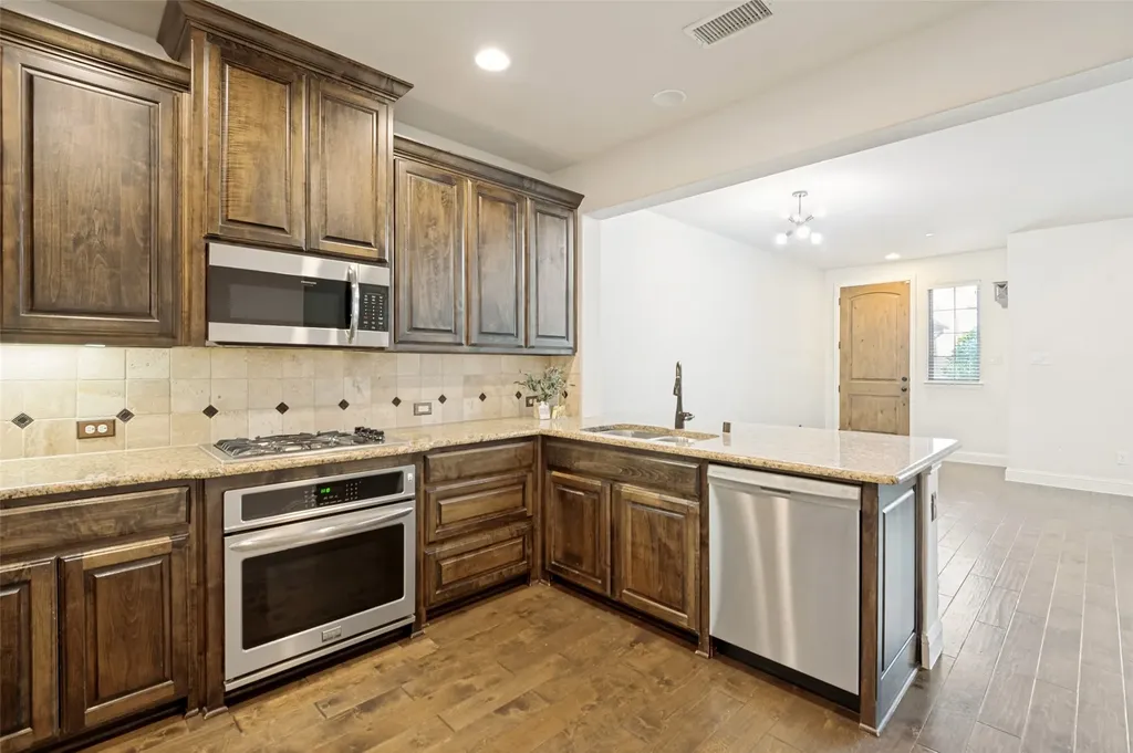 4646G Rhett Lane Carrollton TX 75010