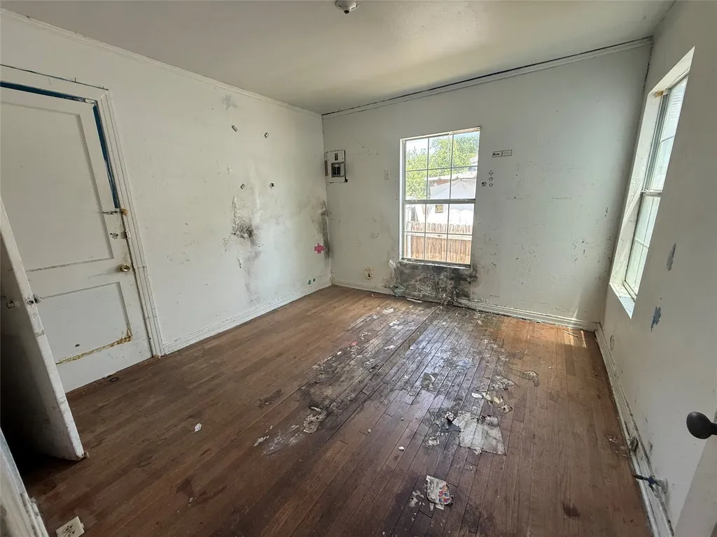 2631 Bentley Avenue Dallas TX 75211