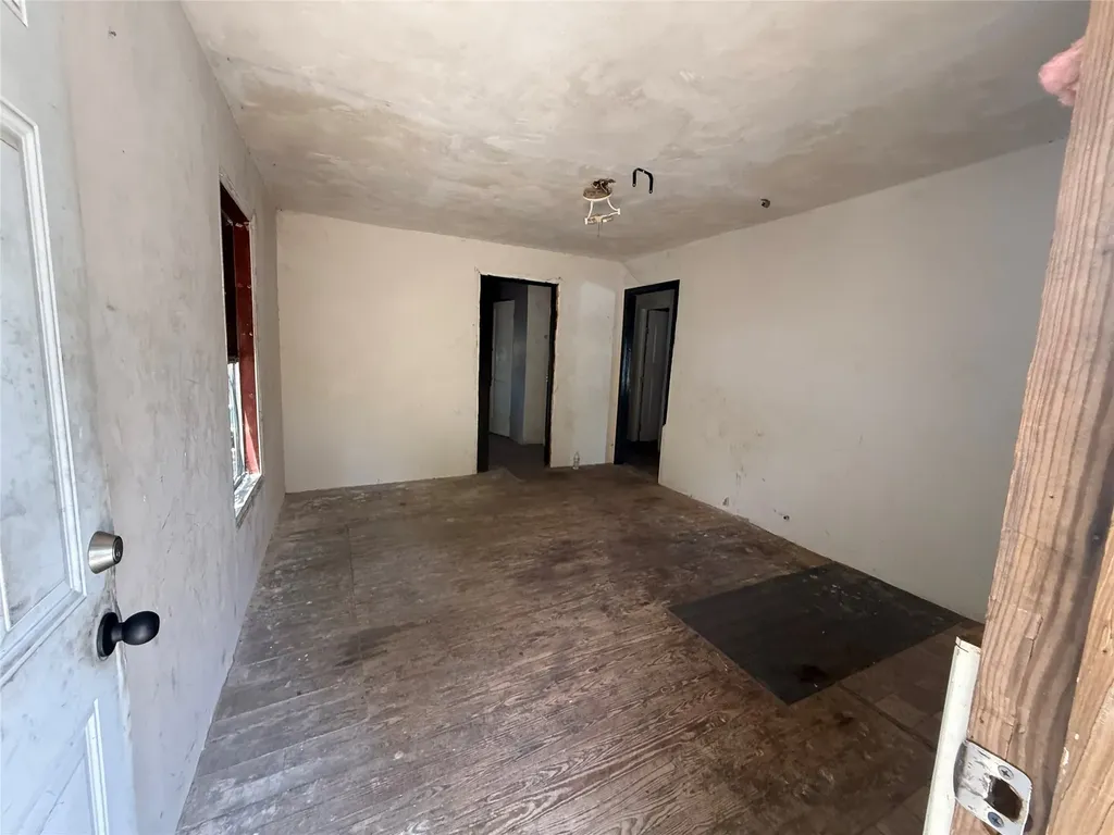 2631 Bentley Avenue Dallas TX 75211