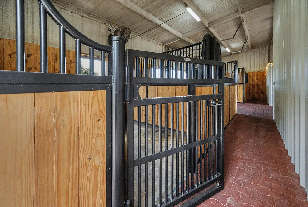 137 Silver Saddle Circle Weatherford TX 76087