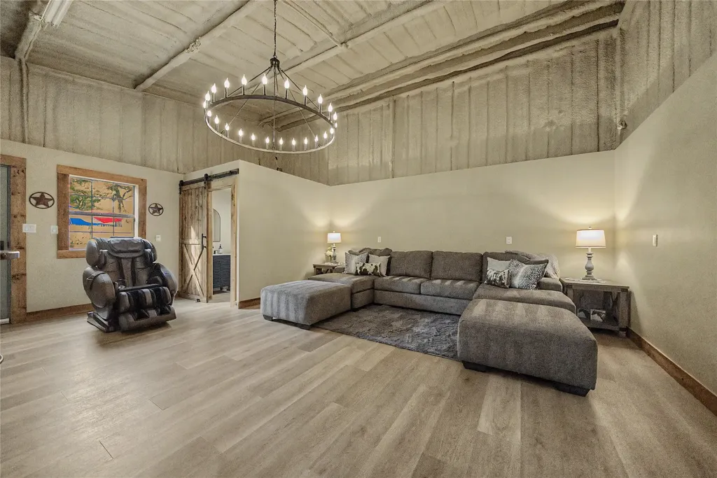 137 Silver Saddle Circle Weatherford TX 76087