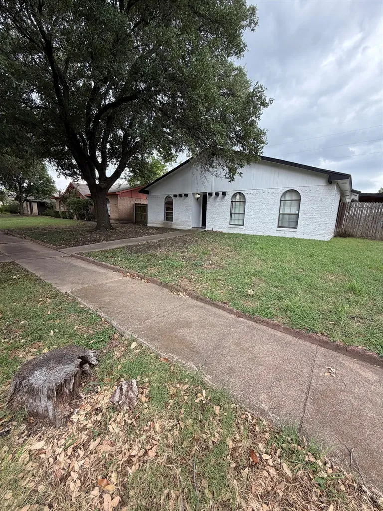 2821 Teakwood Drive Garland TX 75044