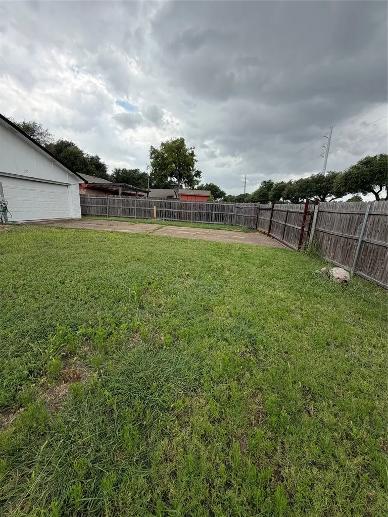2821 Teakwood Drive Garland TX 75044