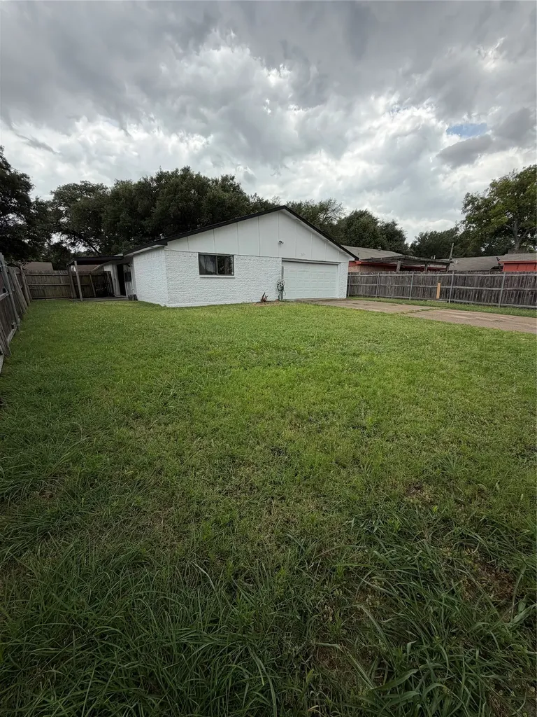 2821 Teakwood Drive Garland TX 75044