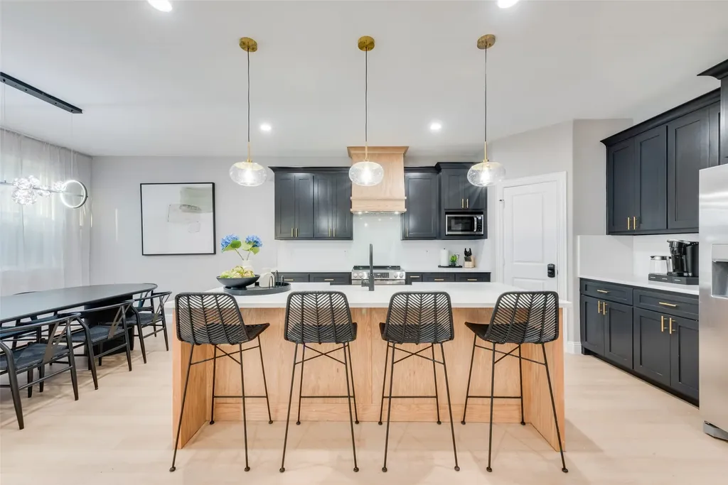 529 Pebblecreek Drive Garland TX 75040