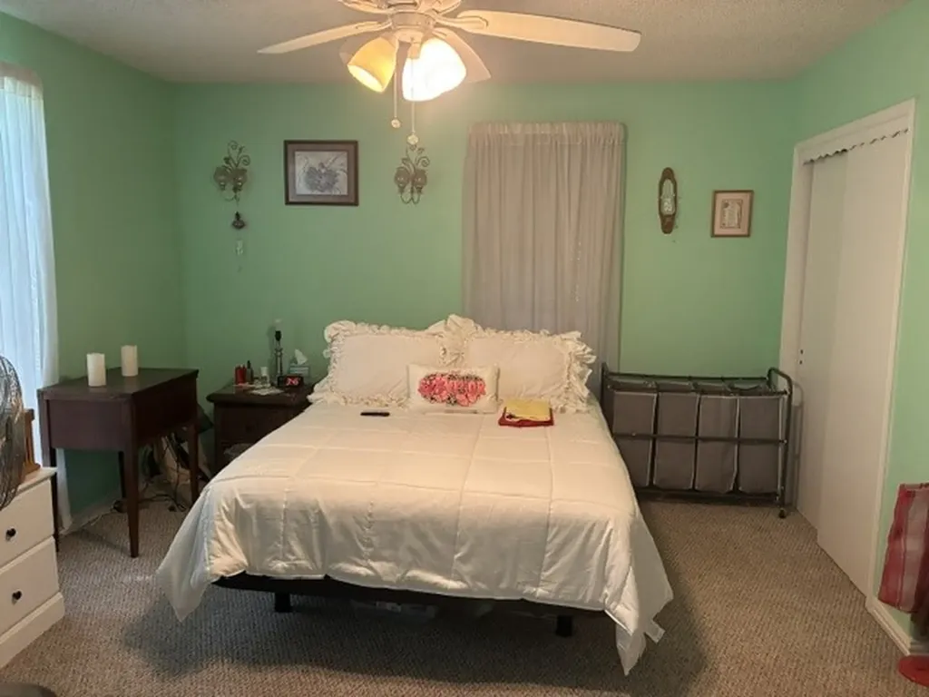 102 E 14th Street Joshua TX 76058