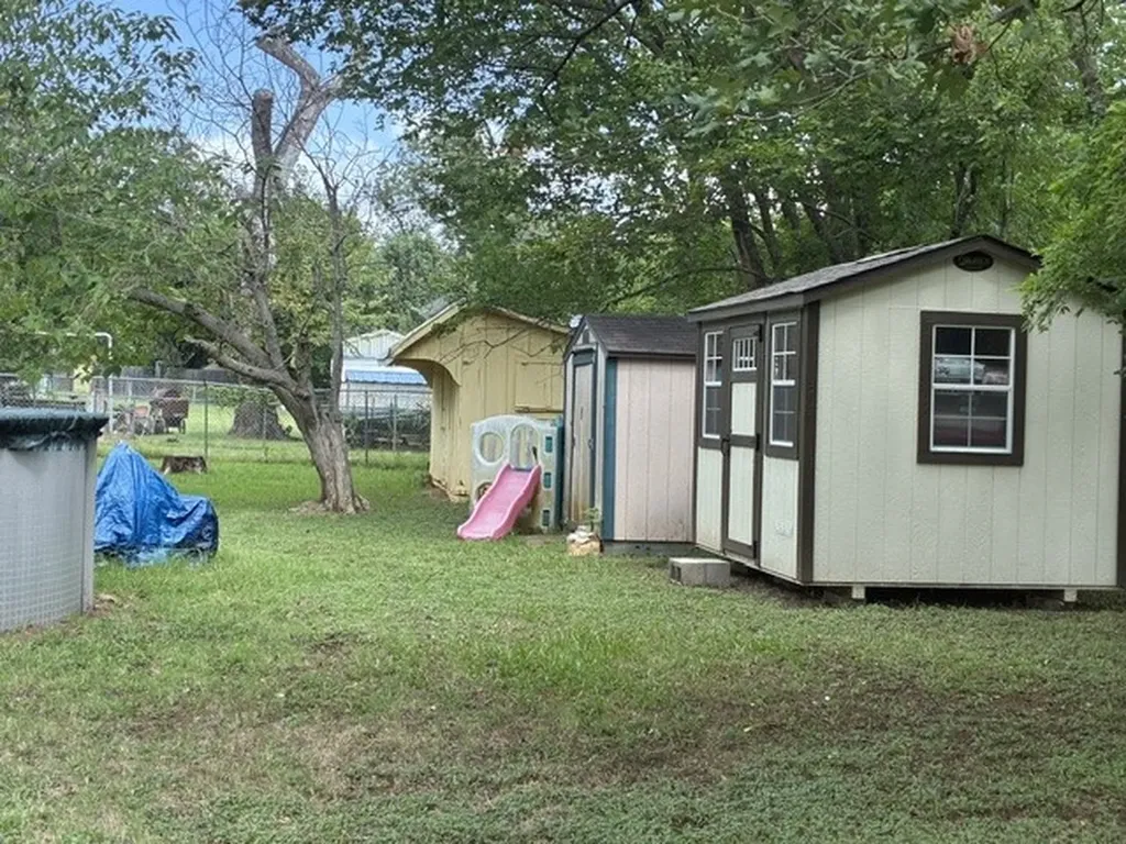102 E 14th Street Joshua TX 76058
