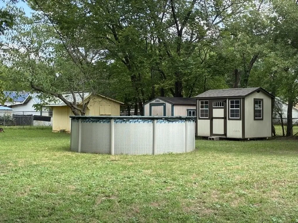 102 E 14th Street Joshua TX 76058