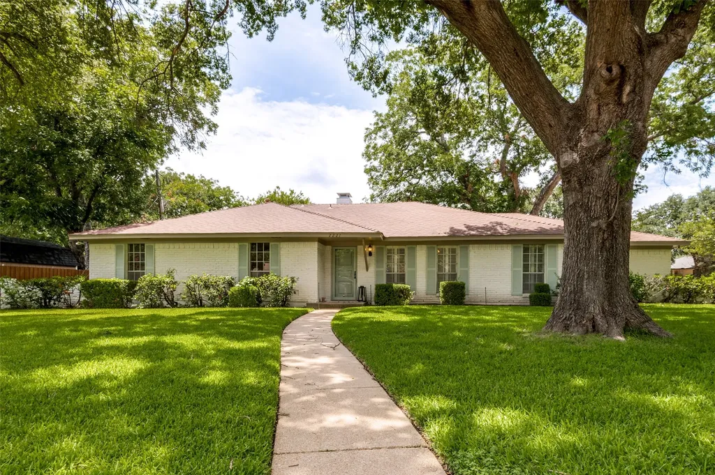2221 Scarlet Lane Grand Prairie TX 75050