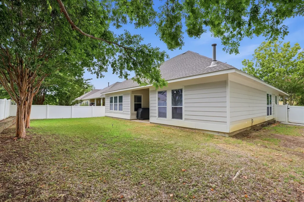 1408 Mountain Laurel Drive Savannah TX 76227